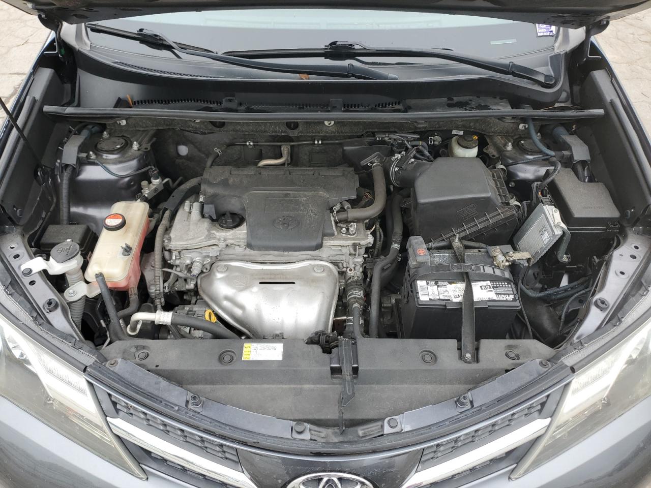 2015 Toyota RAV 4 - Image 12