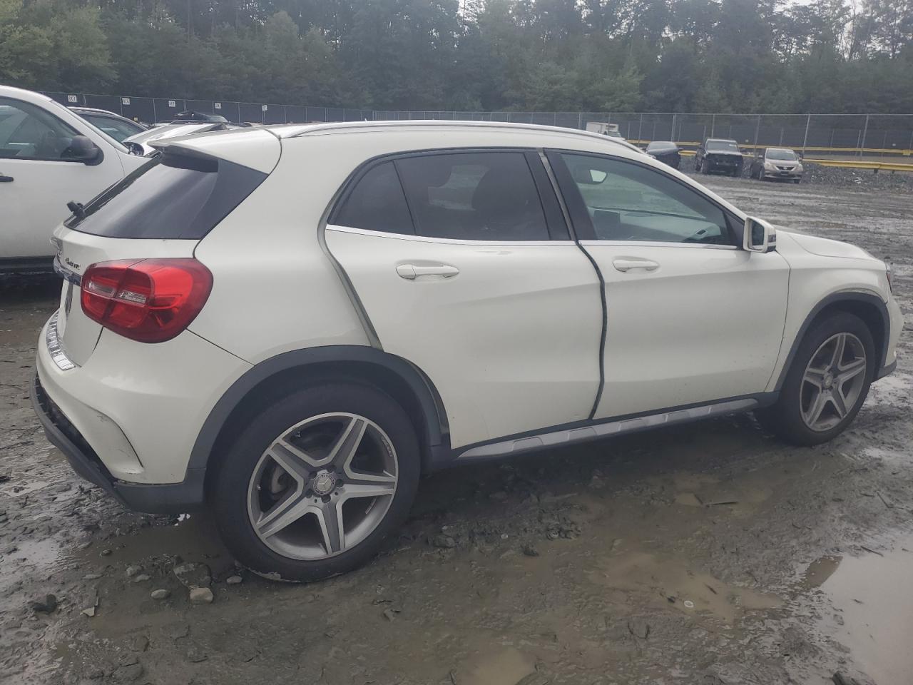 WDCTG4GB5FJ075796 2015 Mercedes-Benz Gla 250 4Matic