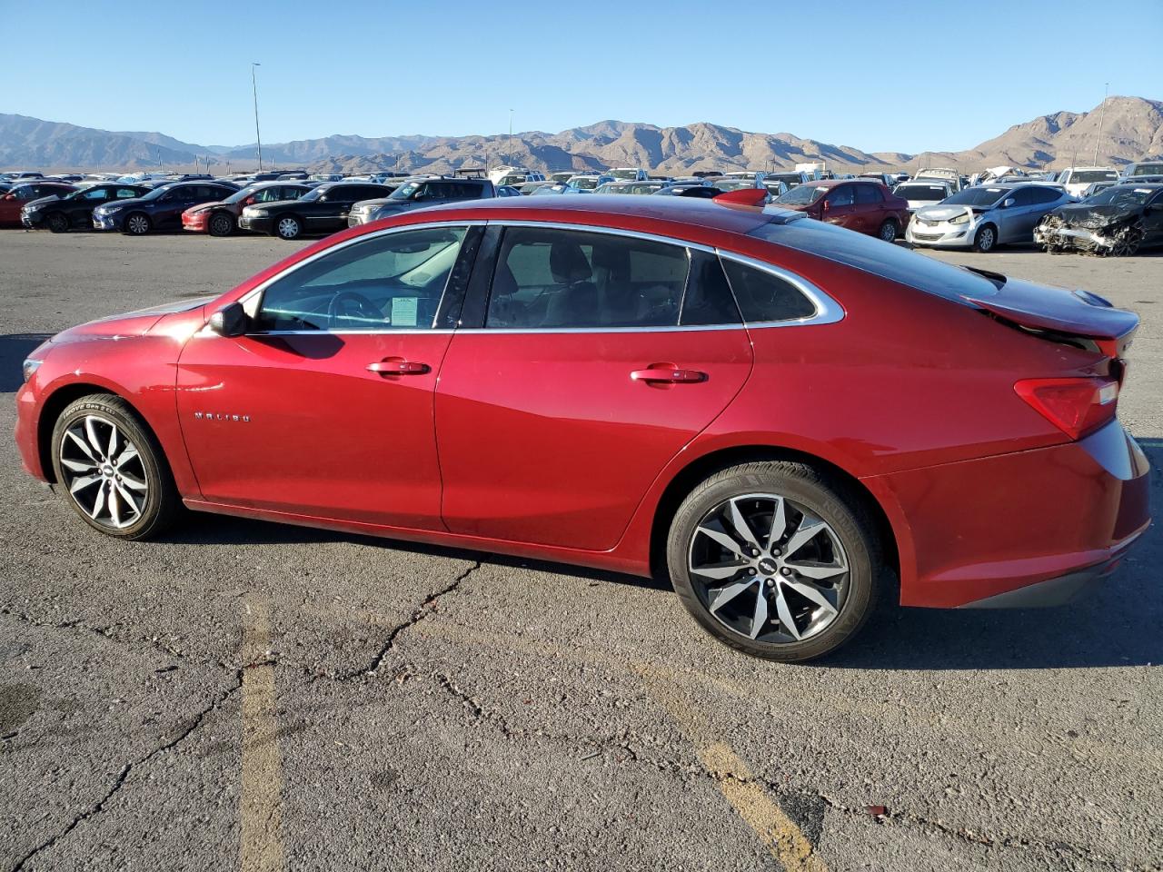 2018 Chevrolet Malibu - Image 2