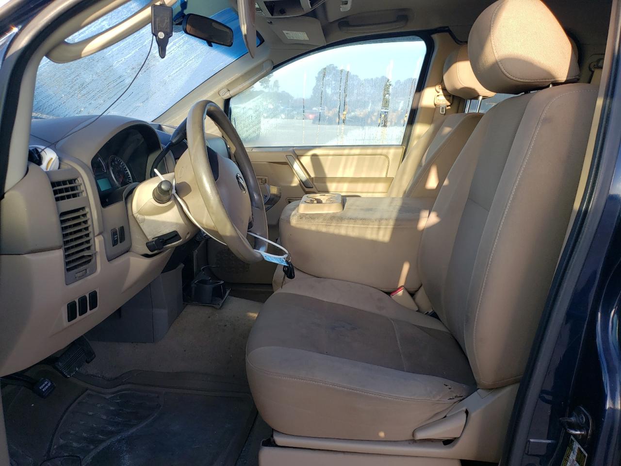 2009 Nissan Titan - Image 7