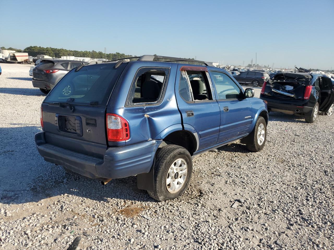 2002 Isuzu Rodeo - Image 3