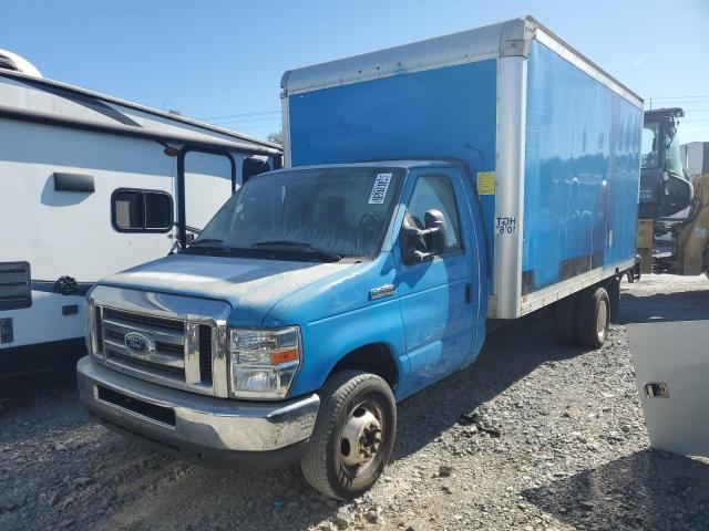 2015 Ford Econoline E450 Super Duty Cutaway Van