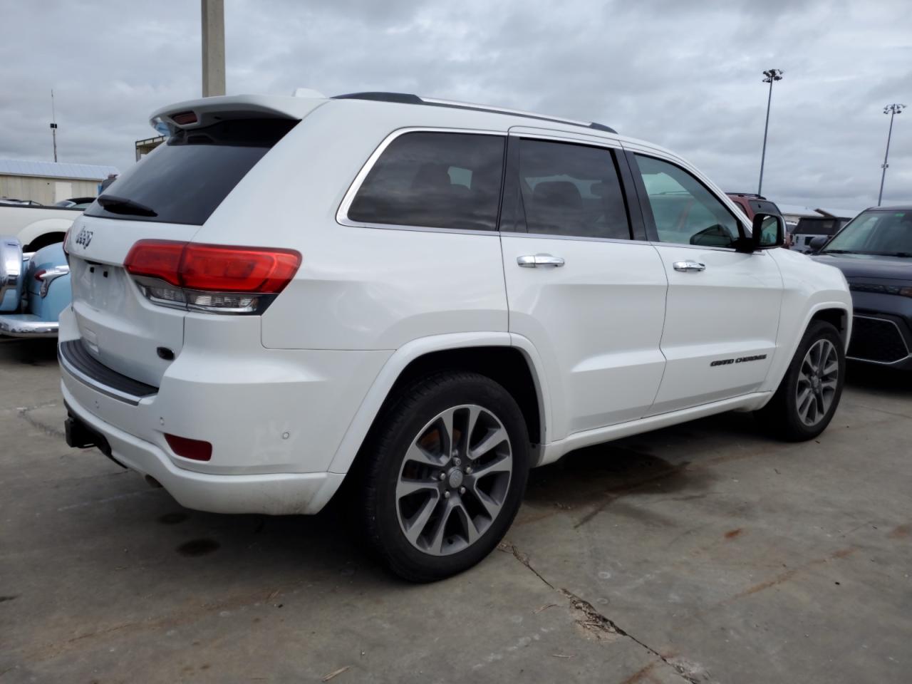 1C4RJFCGXJC441697 2018 Jeep Grand Cherokee Overland