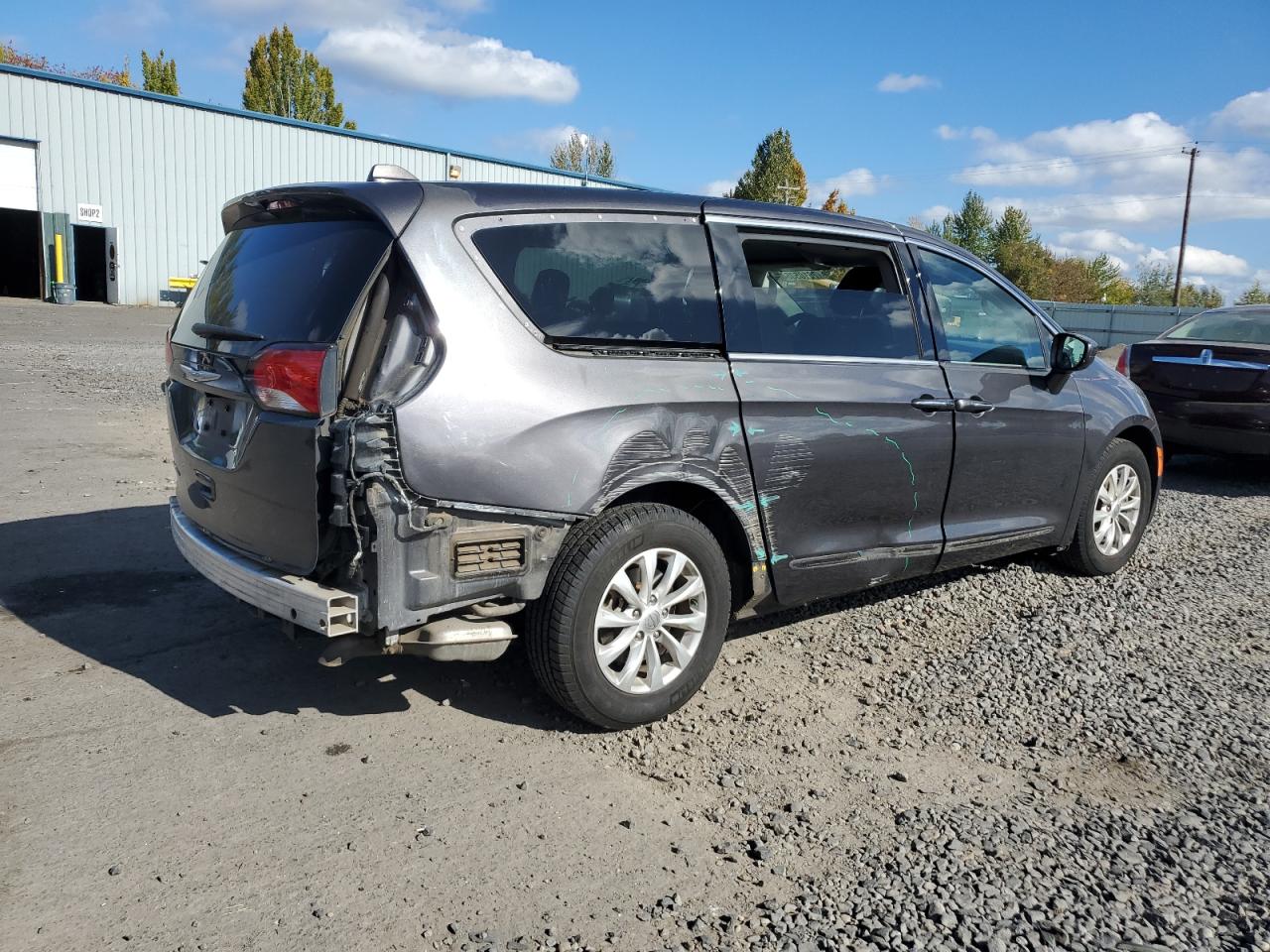 VIN 2C4RC1BG3HR692044 2017 CHRYSLER PACIFICA no.3