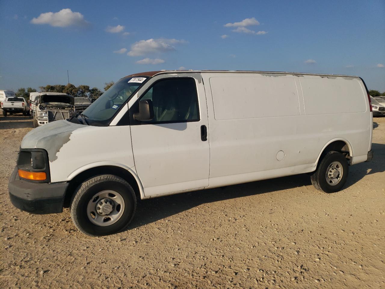 2009 Chevrolet Express - Image 1