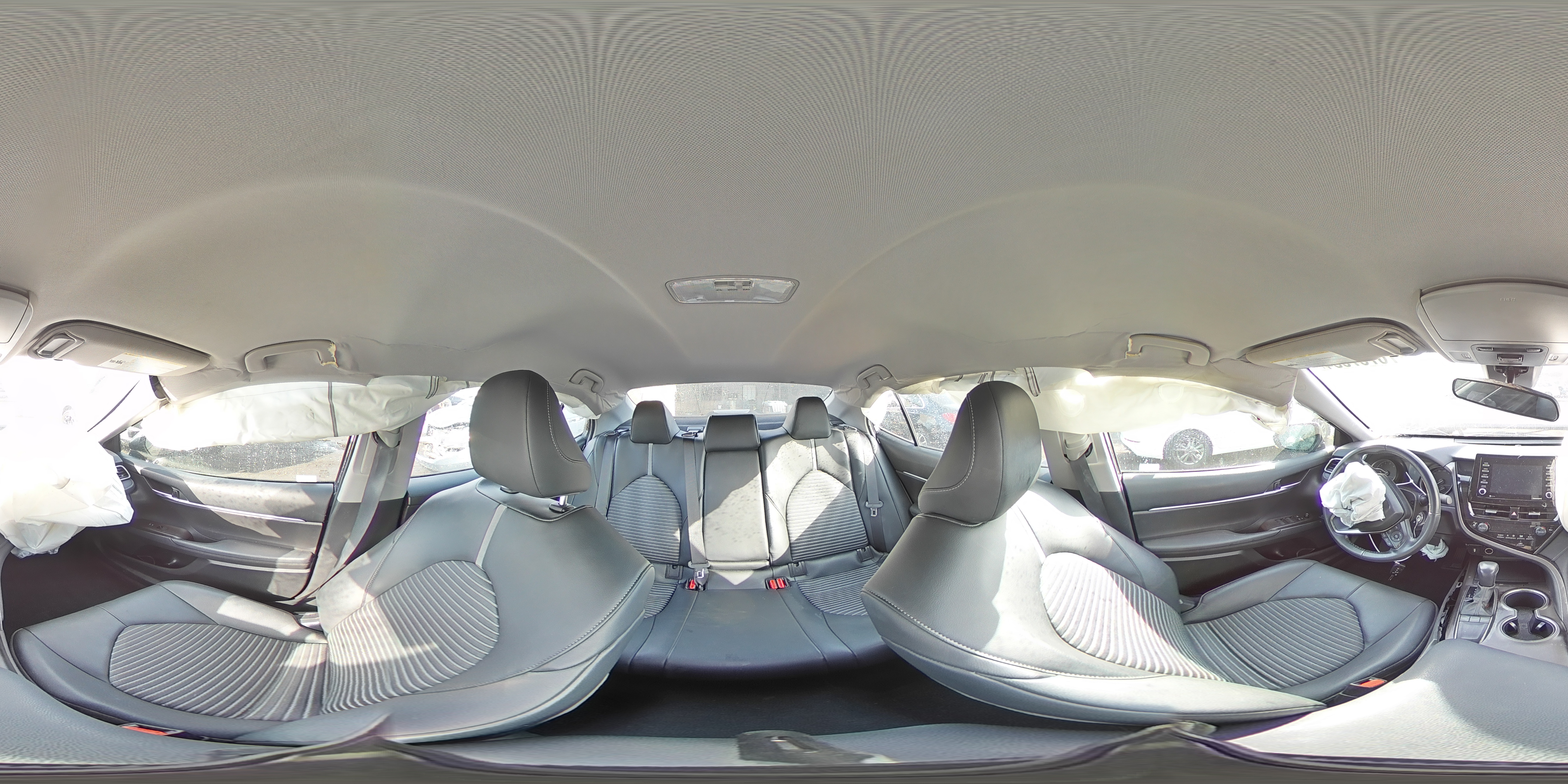2022 Toyota Camry - Image 13