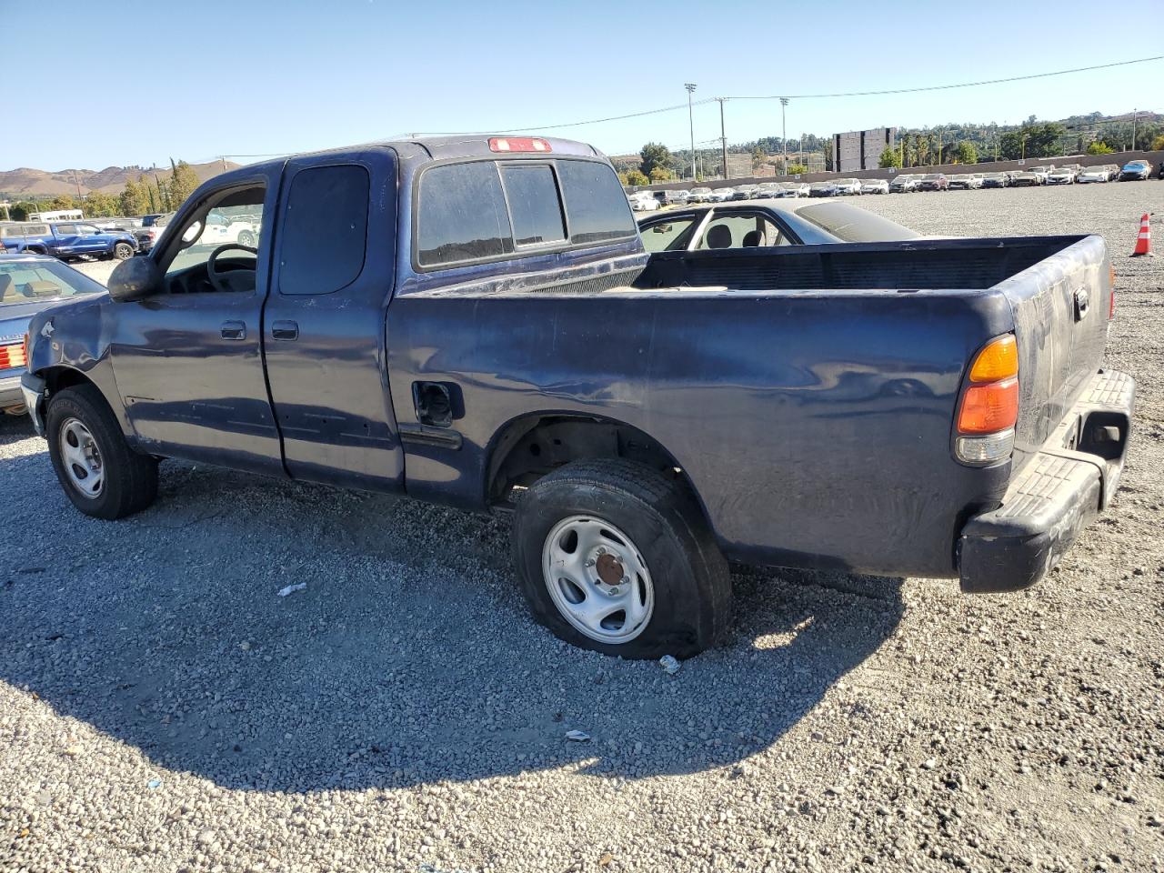 2002 Toyota Tundra - Image 2