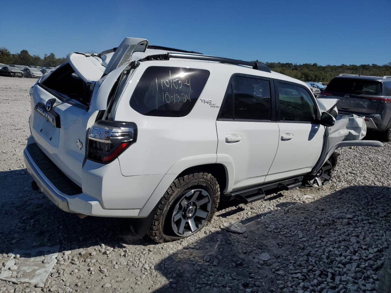 2020 Toyota 4Runner - Image 3