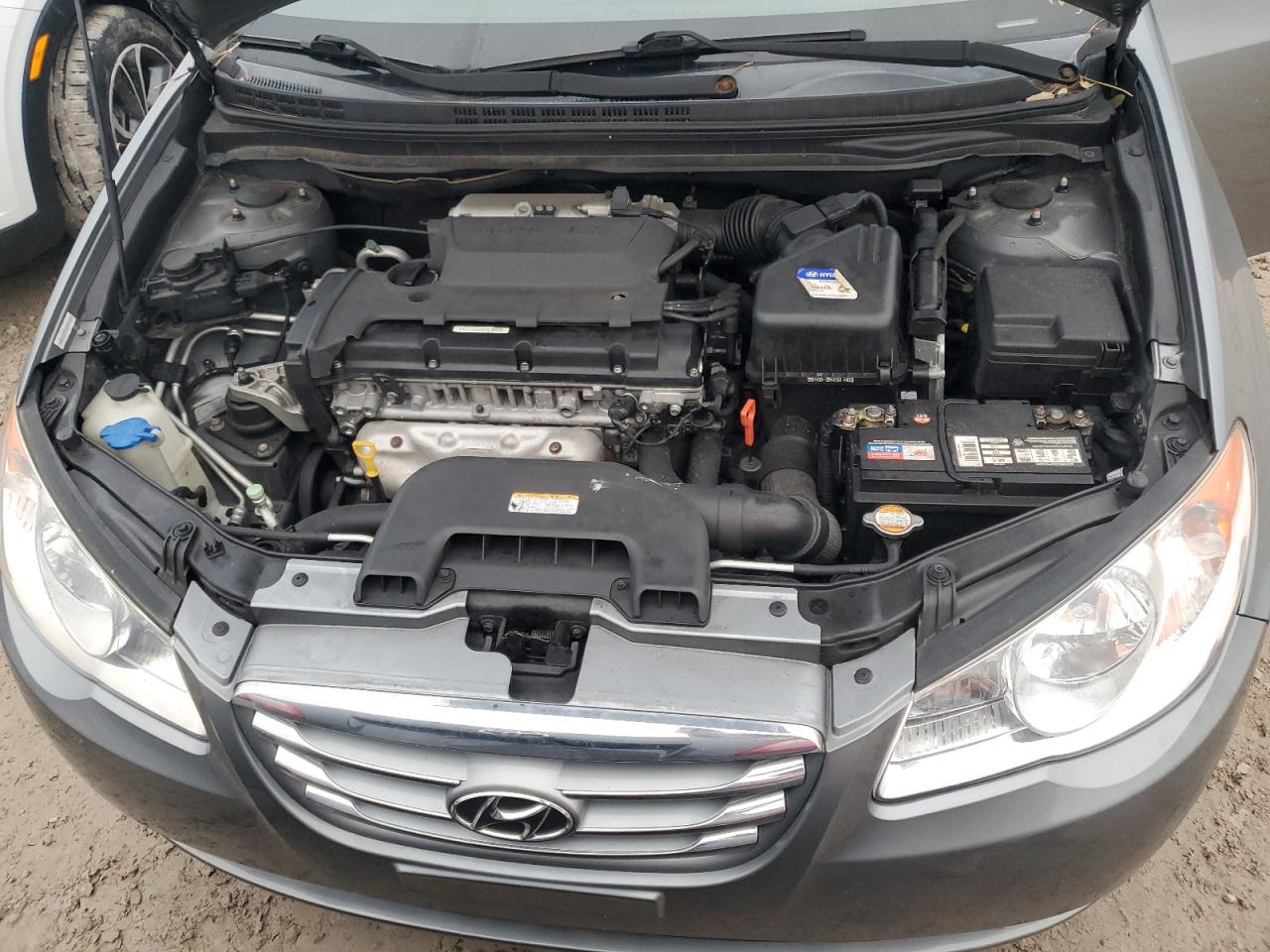 2010 Hyundai Elantra - Image 11