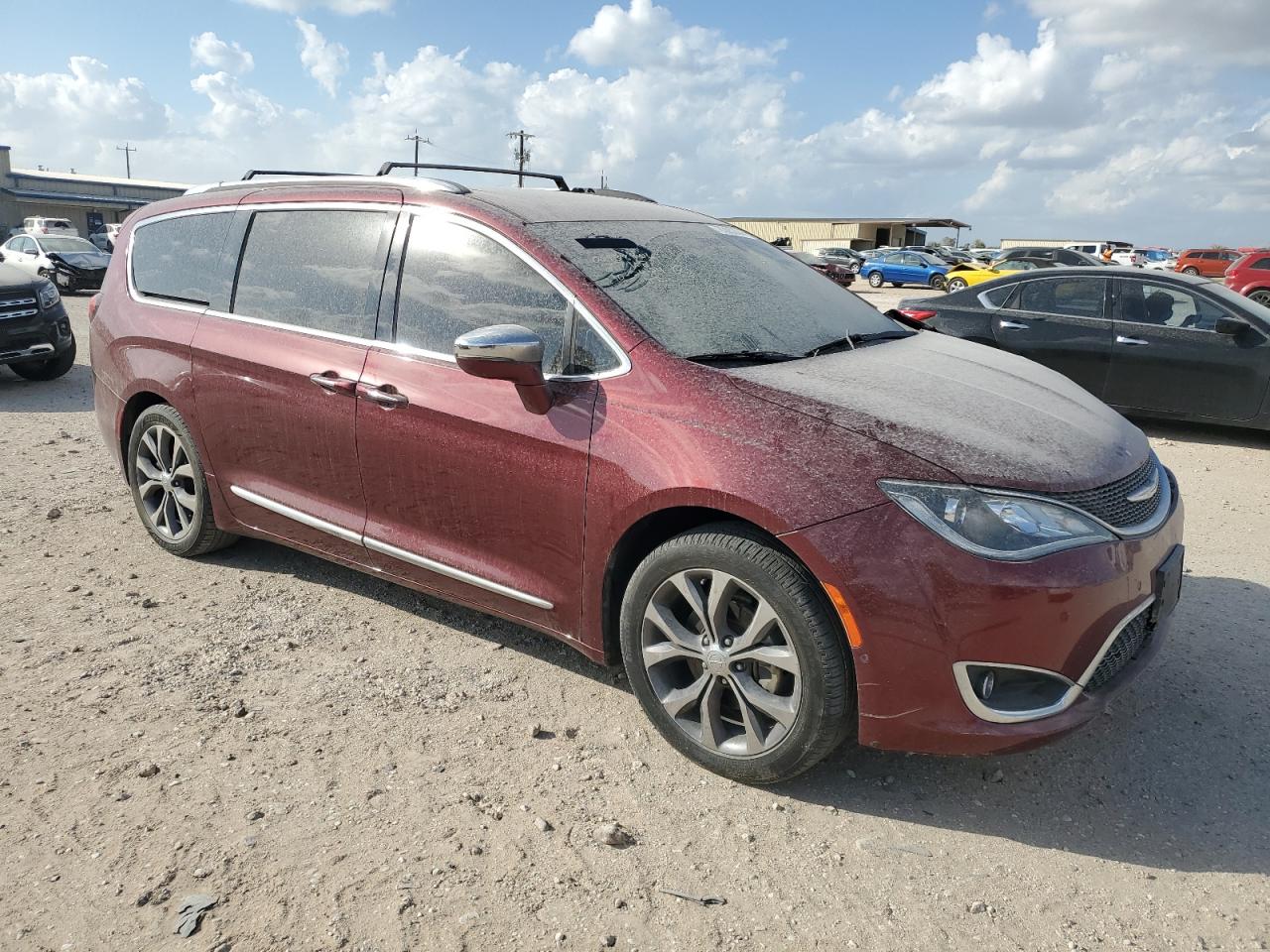 2017 Chrysler Pacifica - Image 4