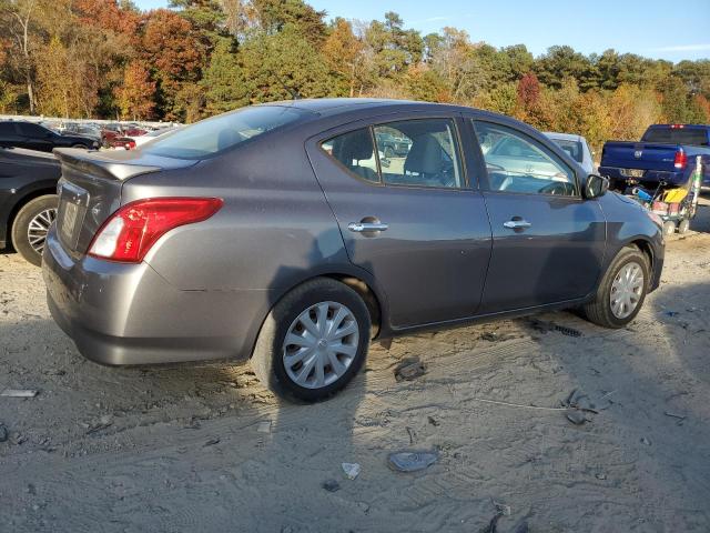  NISSAN VERSA 2018 Szary