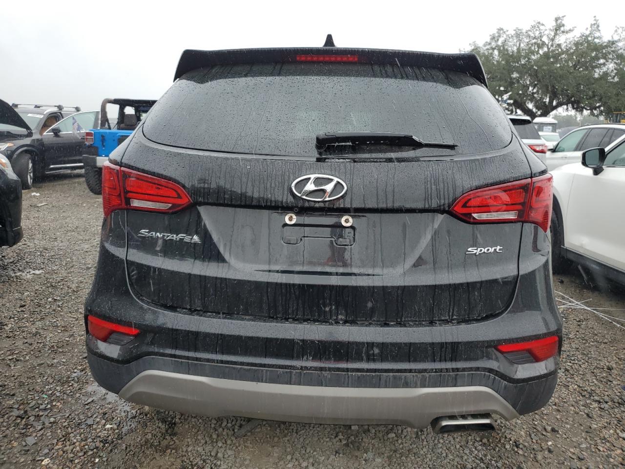 5NMZU3LB6HH040833 2017 Hyundai Santa Fe Sport