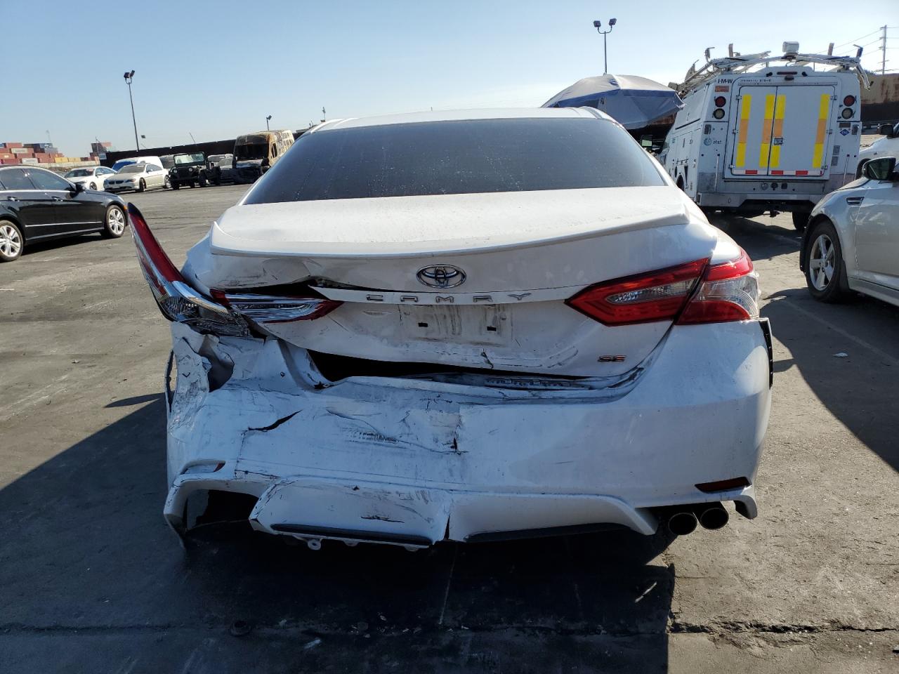 VIN 4T1B11HKXJU583104 2018 TOYOTA CAMRY no.6