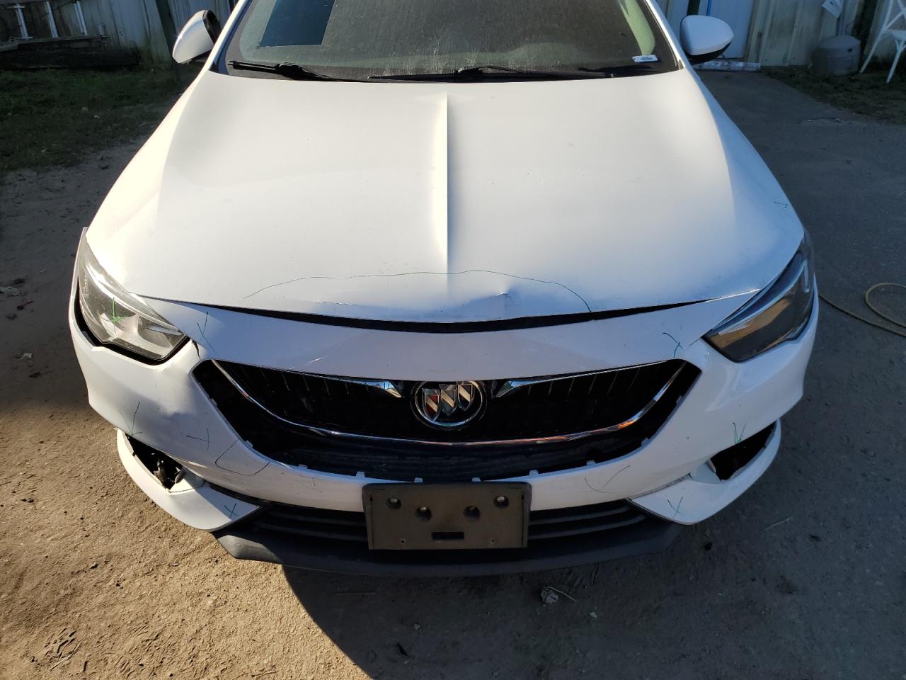 2018 Buick Regal Preferred VIN: W04GL6SX6J1111256 Lot: 73767954