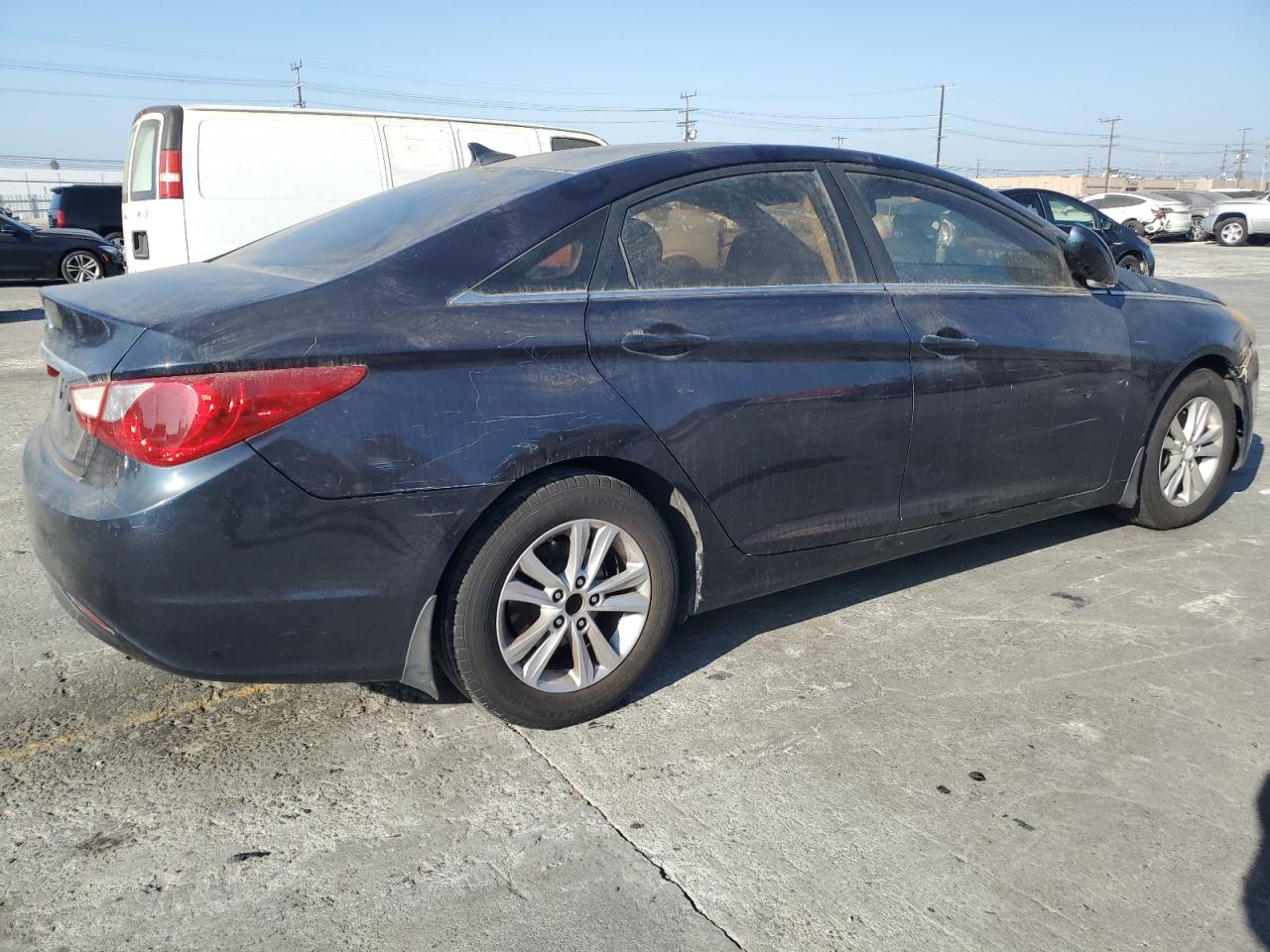 2011 Hyundai Sonata - Image 3