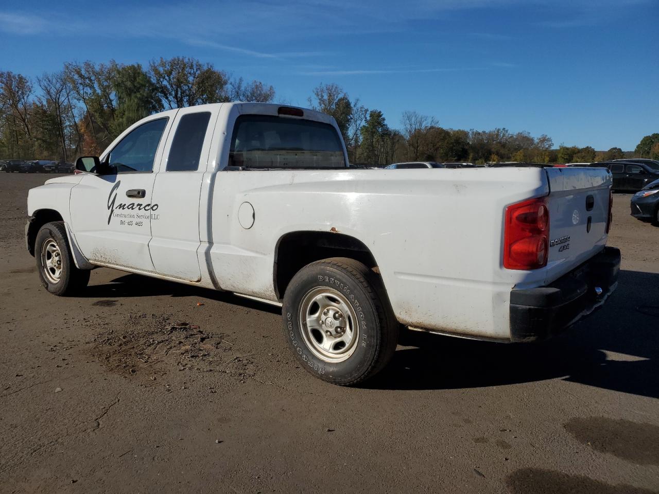 2008 Dodge Dakota - Image 2