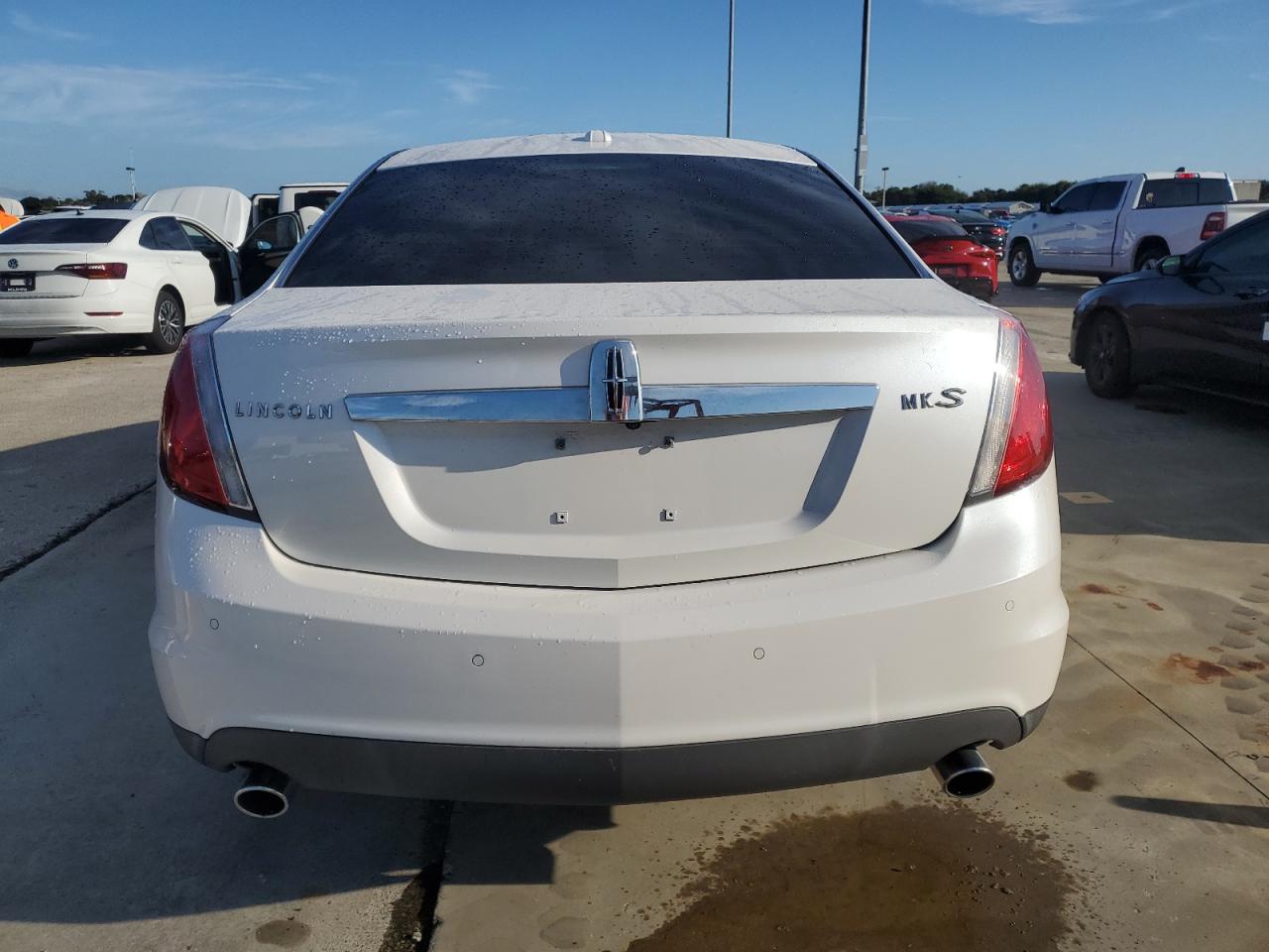 2010 Lincoln Mks VIN: 1LNHL9DR9AG607431 Lot: 73690414