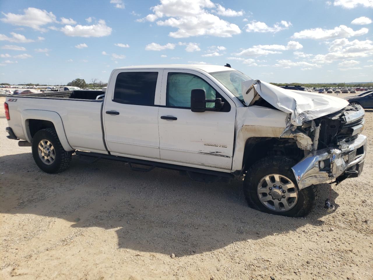 2015 Chevrolet Silverado - Image 4
