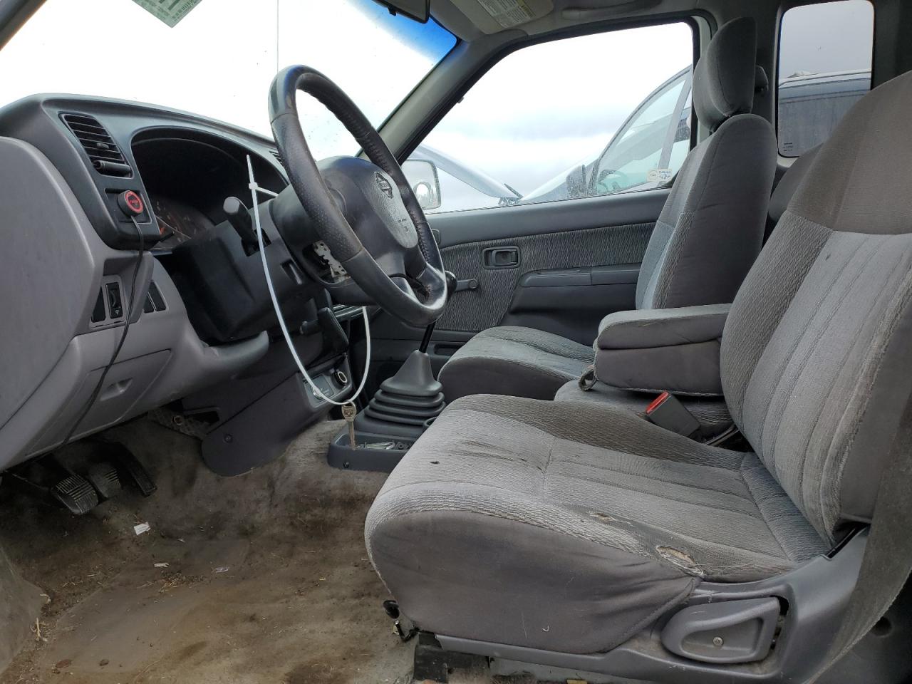 2000 Nissan Navara (Frontier) - Image 7