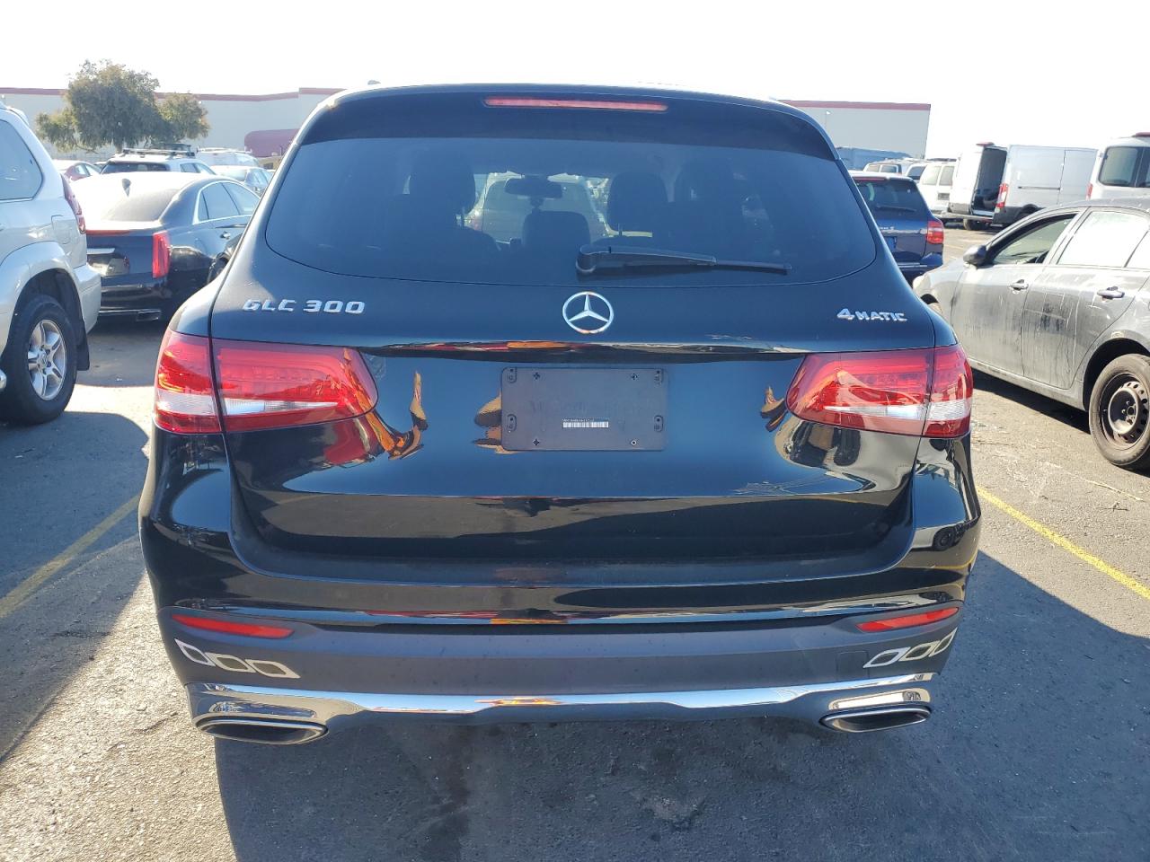 WDC0G4KB8GF012562 2016 Mercedes-Benz Glc 300 4Matic