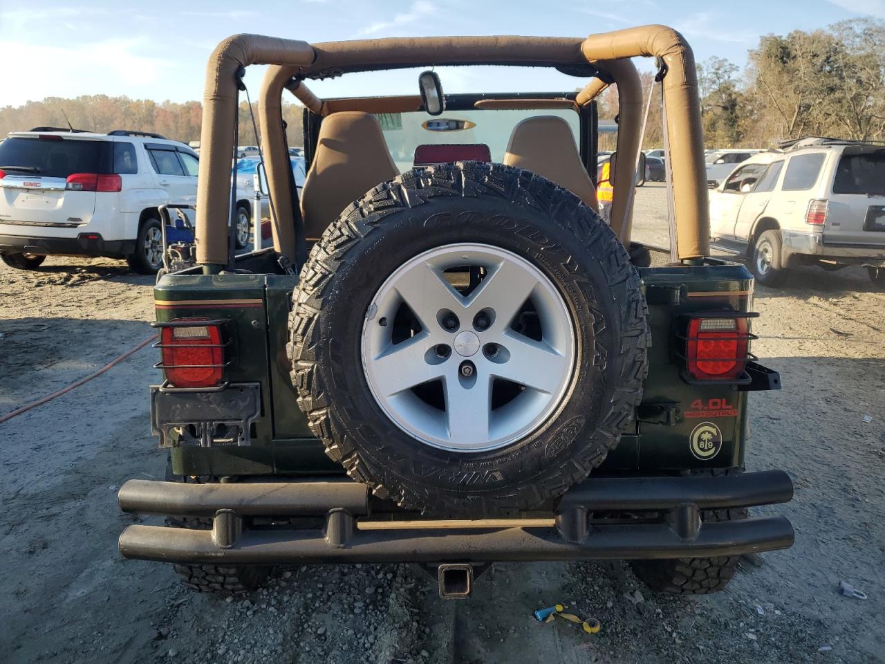 1995 Jeep Wrangler / Yj Sahara VIN: 1J4FY49S6SP272569 Lot: 77839534