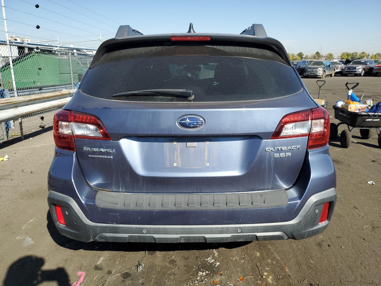 4S4BSENC2J3241654 2018 Subaru Outback 3.6R Limited