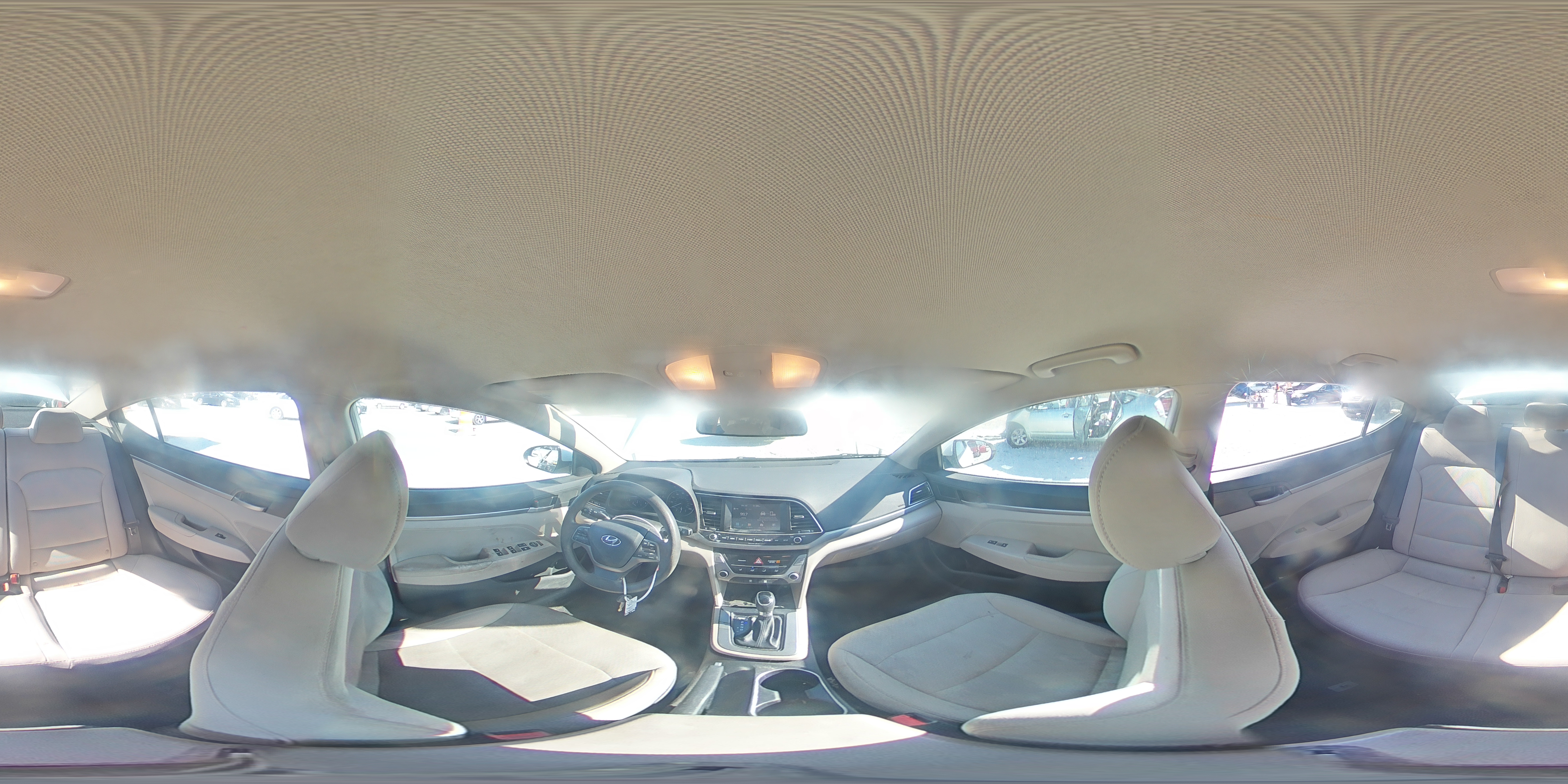 2017 Hyundai Elantra - Image 13