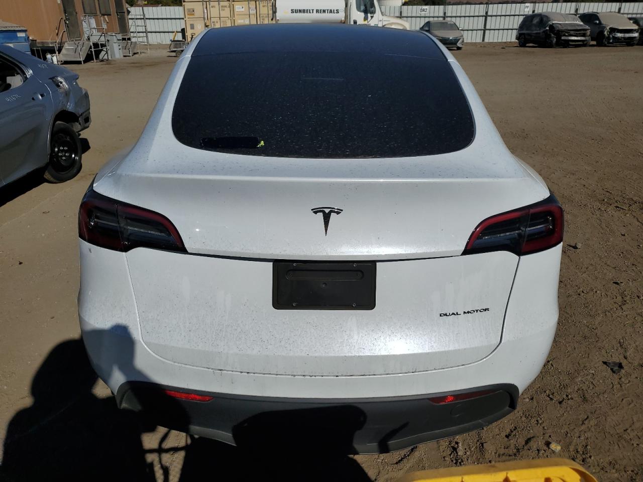 2024 Tesla Model Y VIN: 7SAYGDEE8RA263734 Lot: 78317124