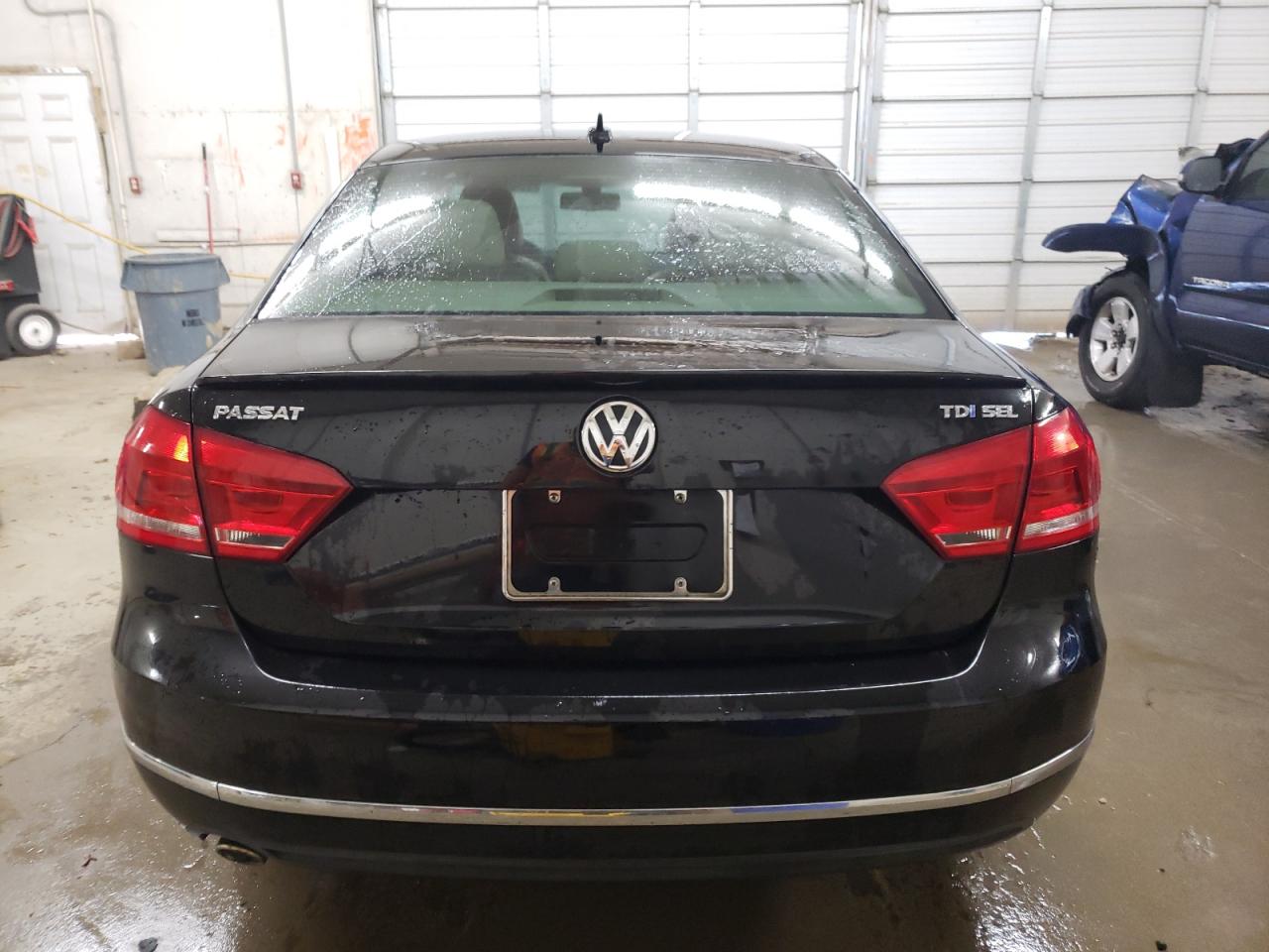 2013 Volkswagen Passat Sel VIN: 1VWCN7A38DC136250 Lot: 76031424