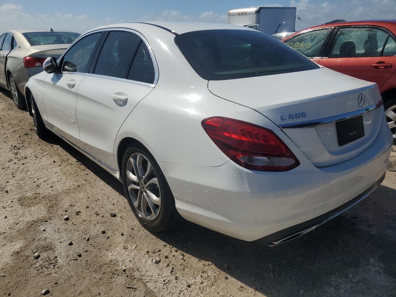 VIN 55SWF4JB9GU122477 2016 MERCEDES-BENZ C-CLASS no.2