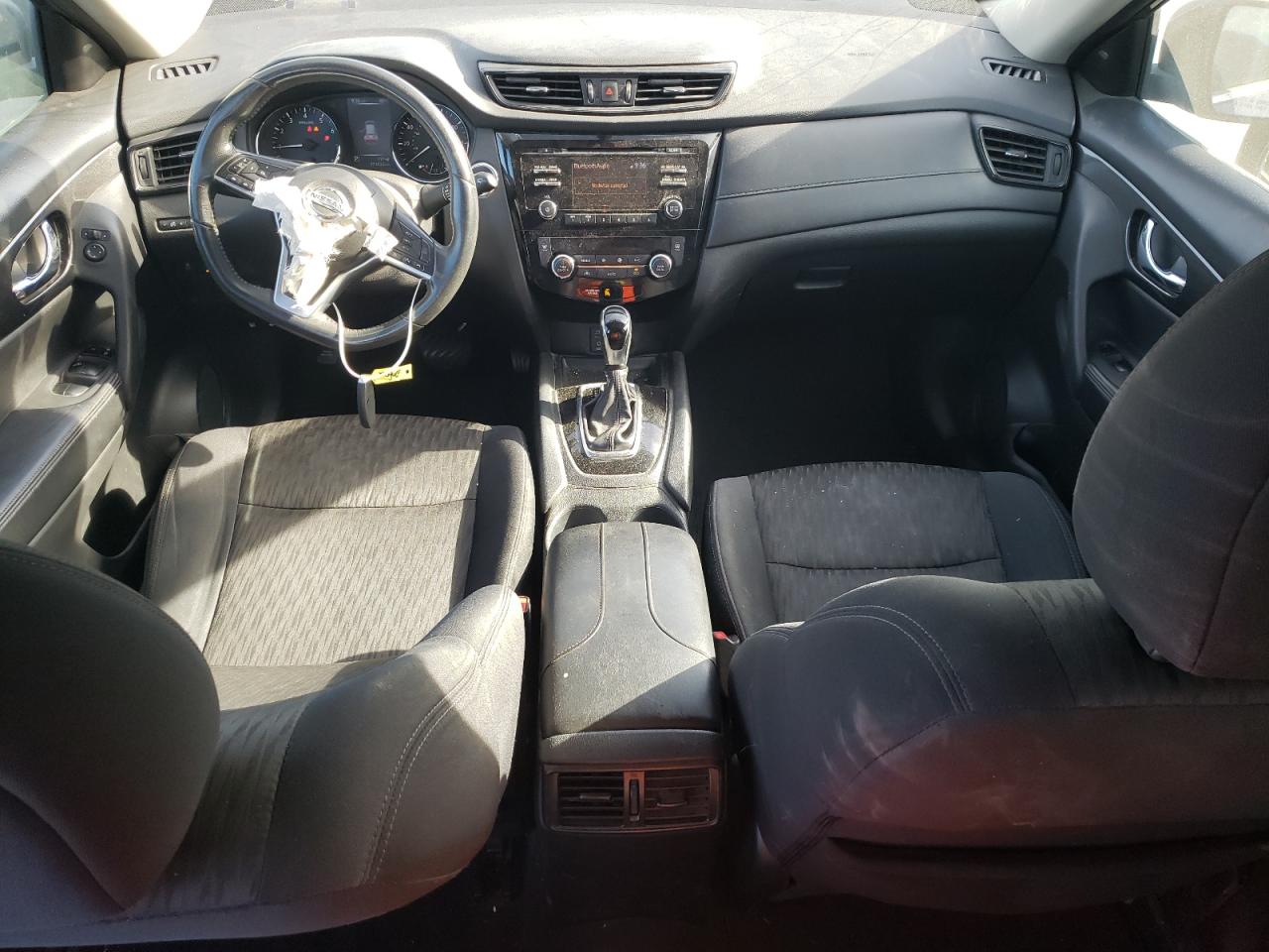 2017 Nissan Rogue - Image 8