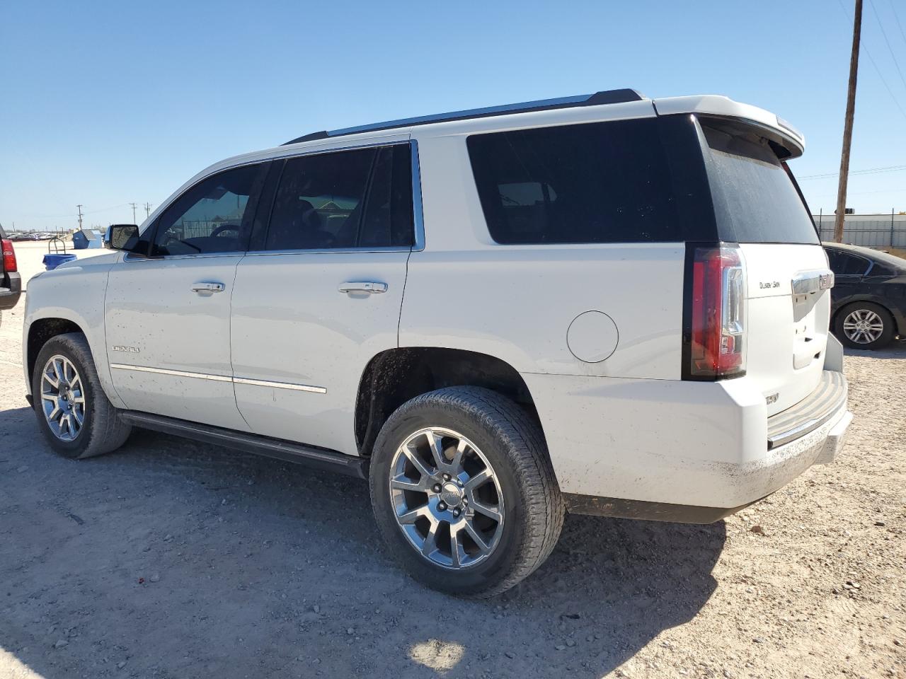 2018 GMC Yukon - Image 2