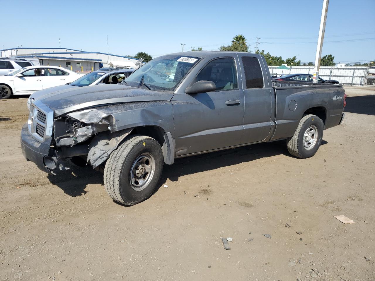 2005 Dodge Dakota - Image 1