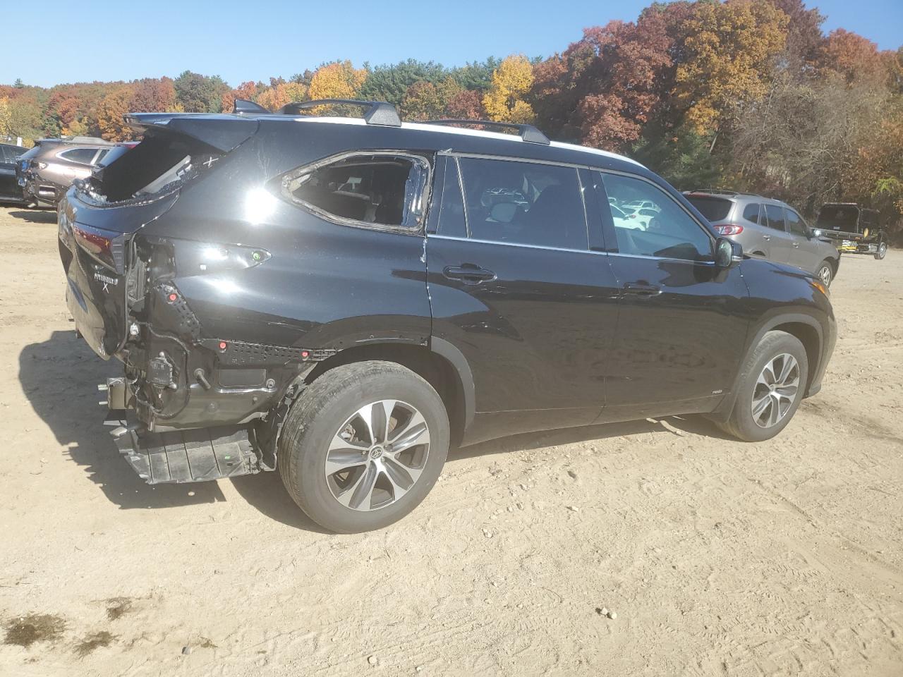 5TDGBRCH5NS550894 2022 Toyota Highlander Hybrid Xle