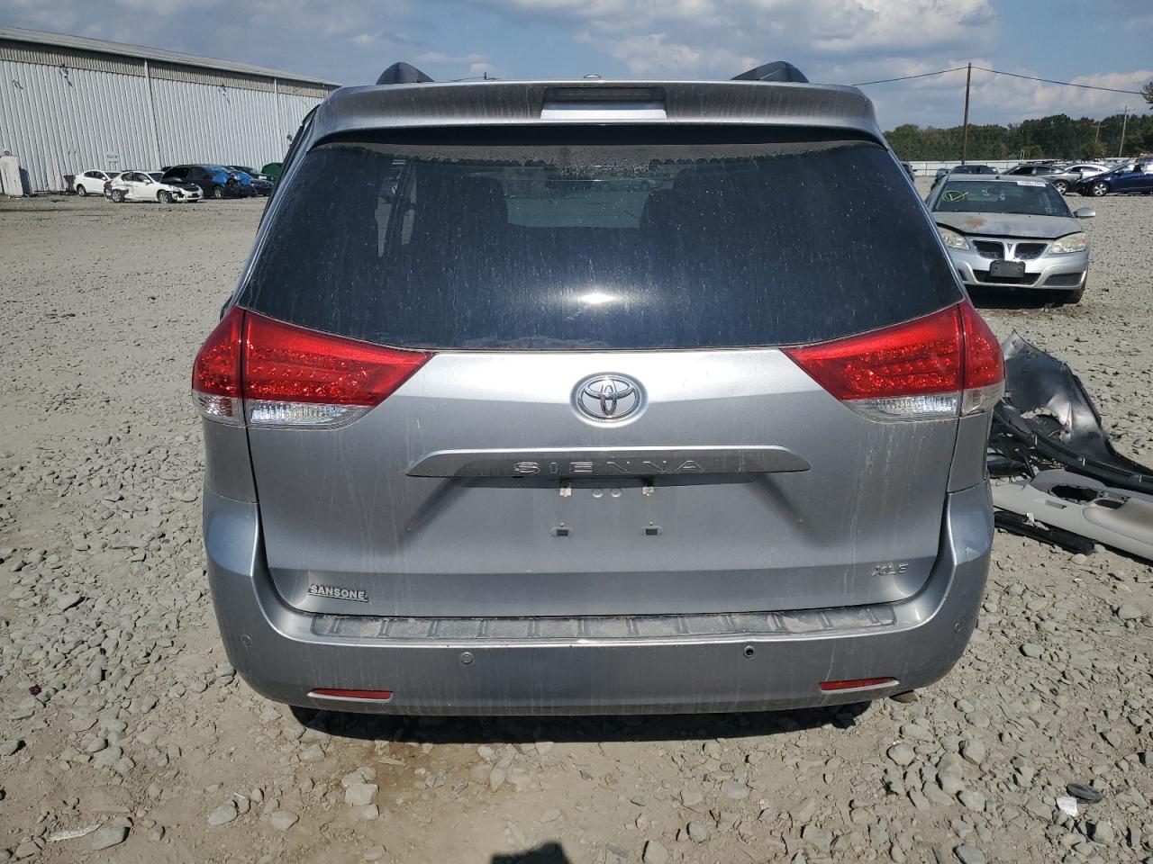 5TDYK3DC6DS400747 2013 Toyota Sienna Xle