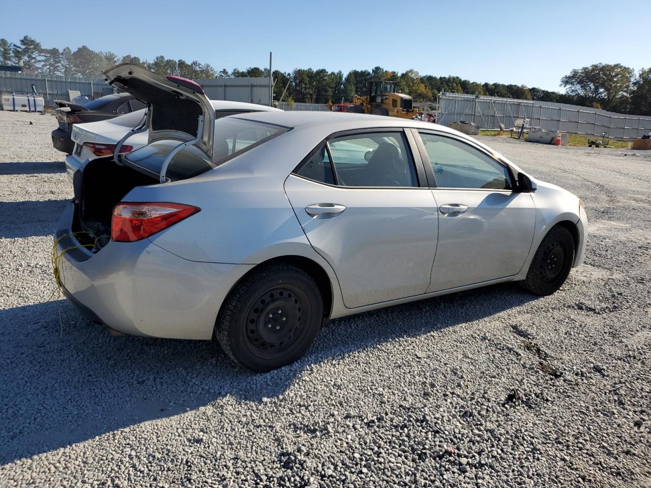 VIN 5YFBURHEXJP851862 2018 TOYOTA COROLLA no.3