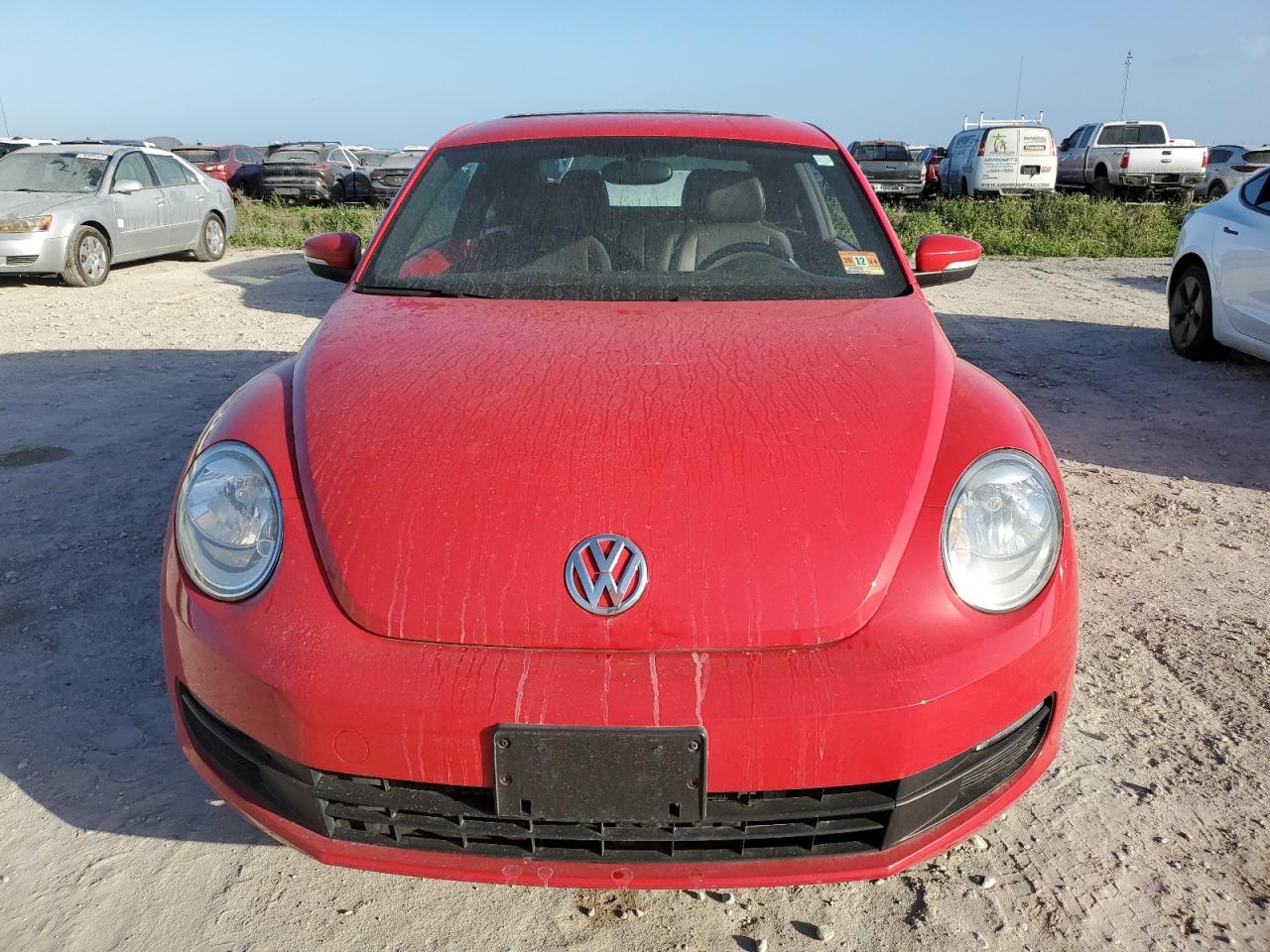 2014 Volkswagen Beetle - Image 5