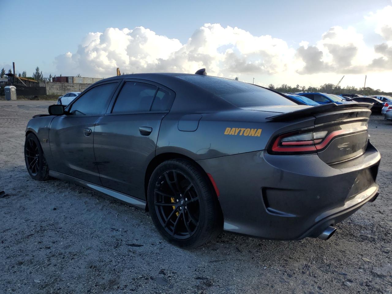 2018 Dodge Charger - Image 2