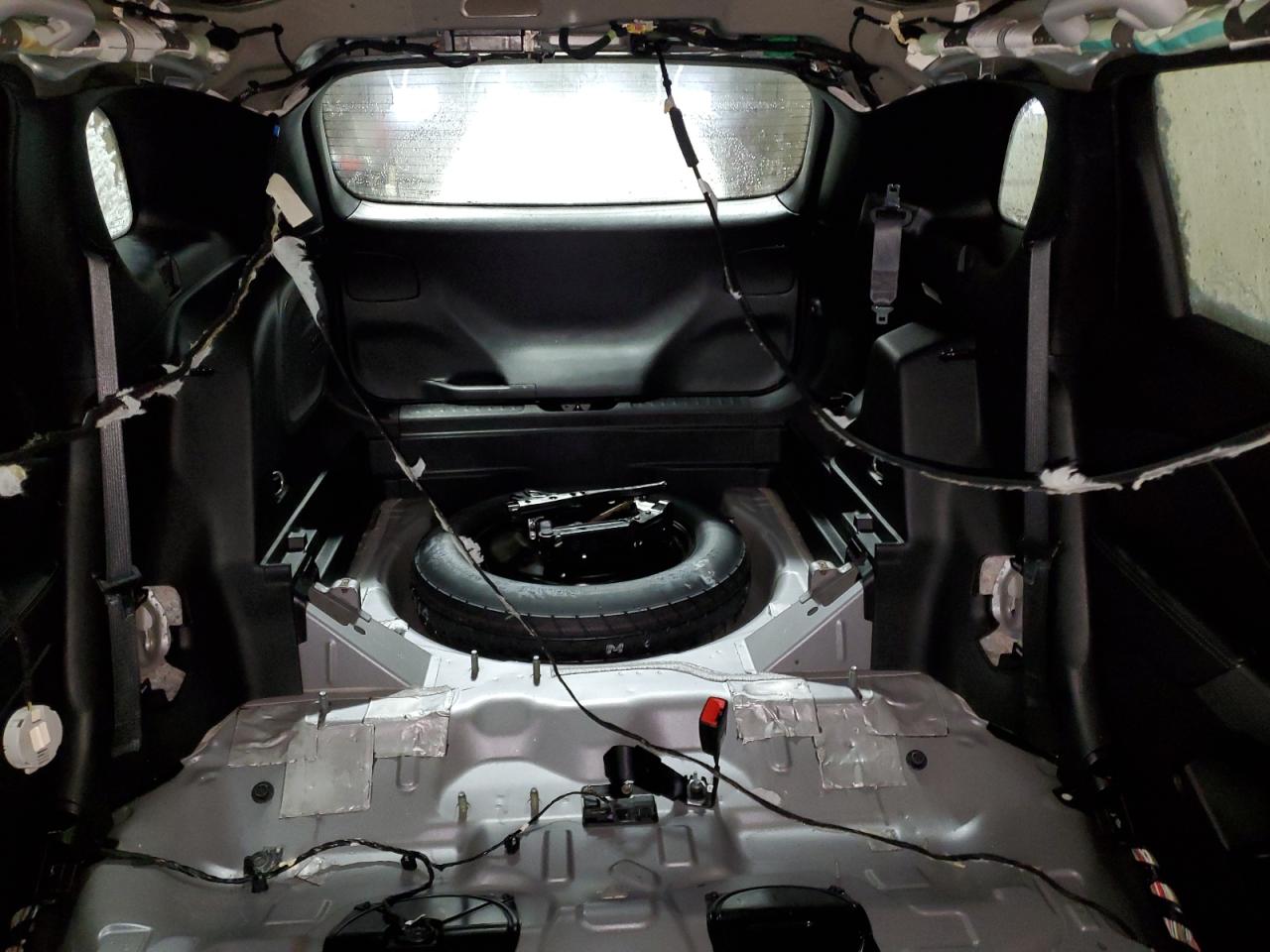 2019 Jeep Grand Cherokee - Image 10