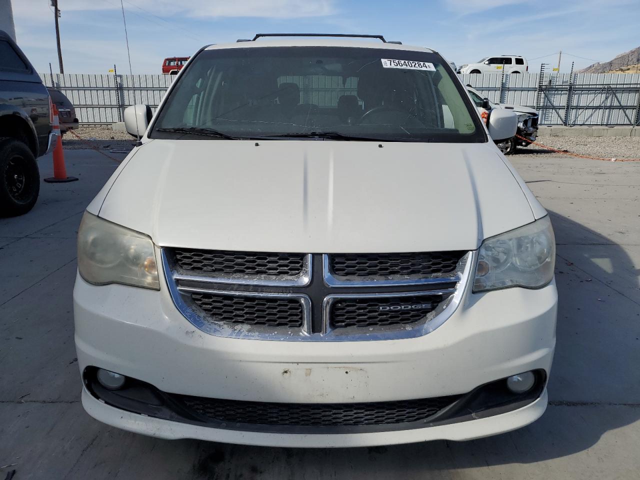 2011 Dodge Caravan - Image 5