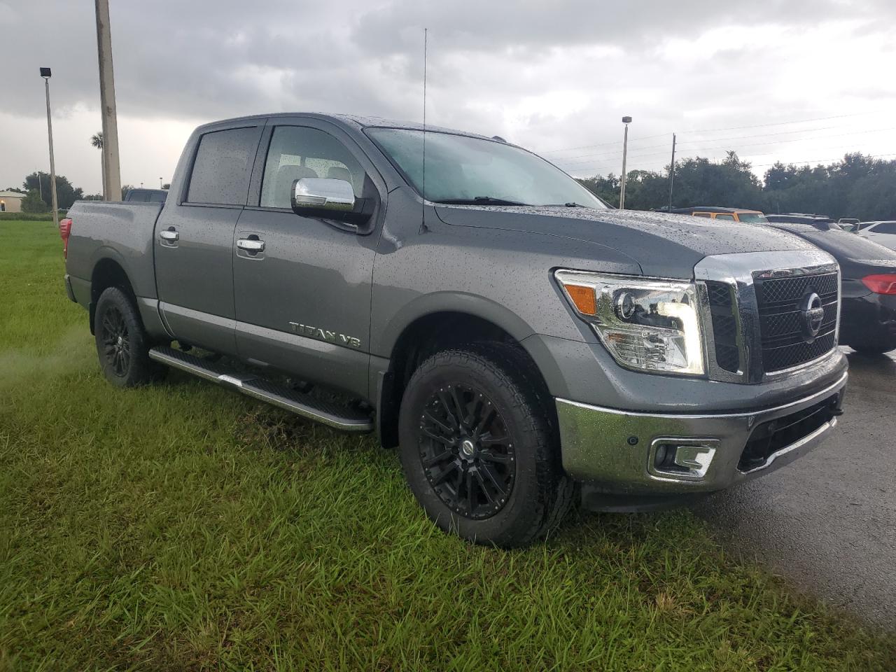 2019 Nissan Titan - Image 4