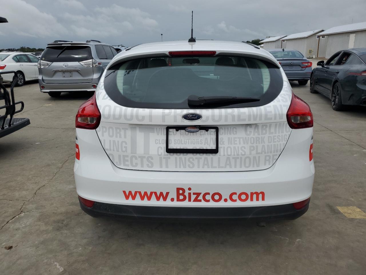 1FADP3K29HL327509 2017 Ford Focus Se