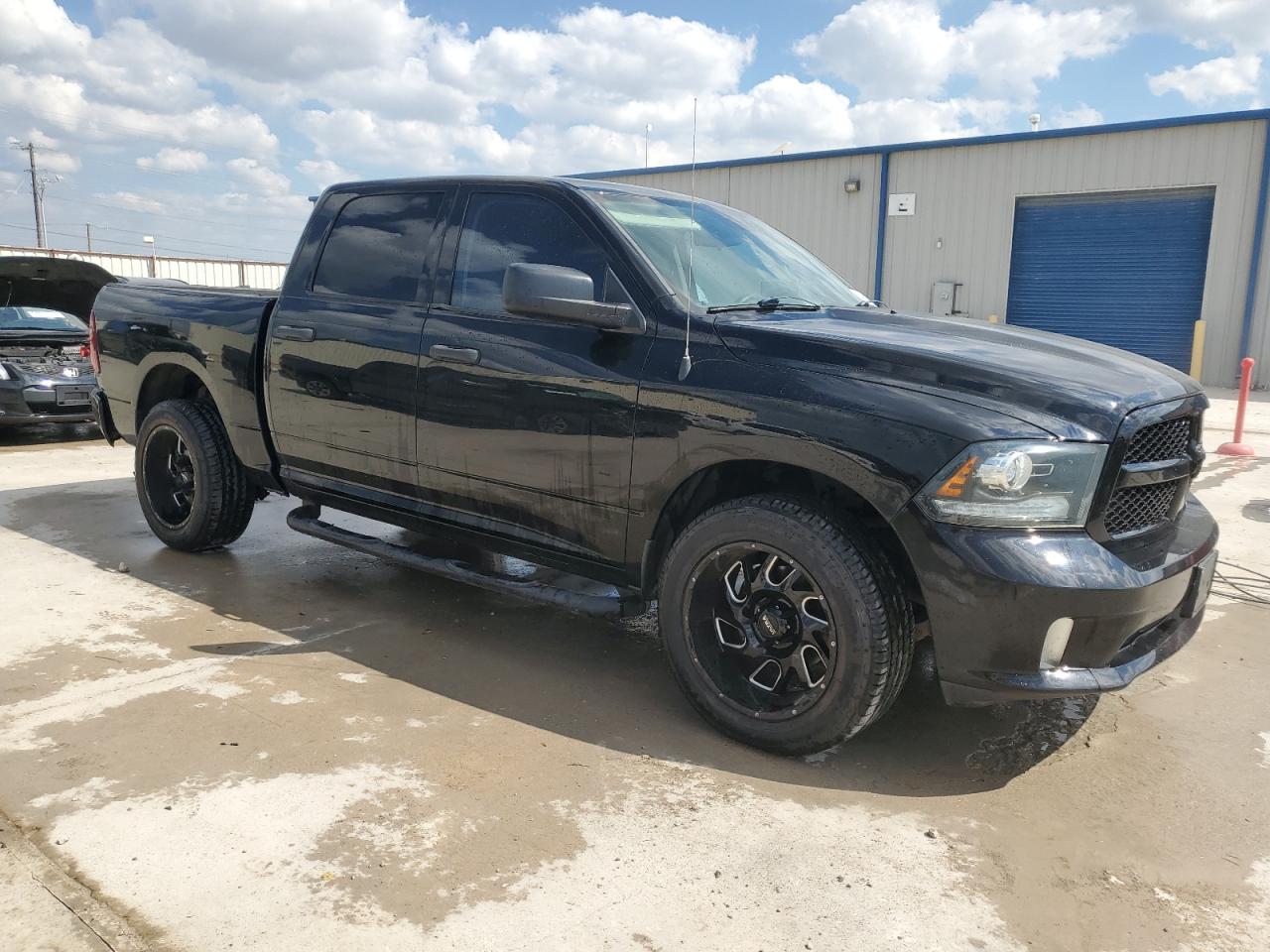 2014 RAM 1500 - Image 4