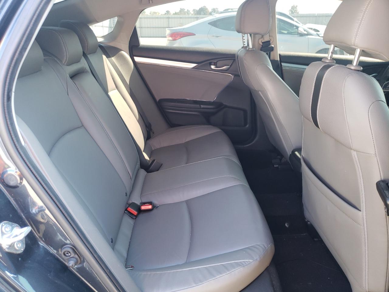 2018 Honda Civic - Image 10
