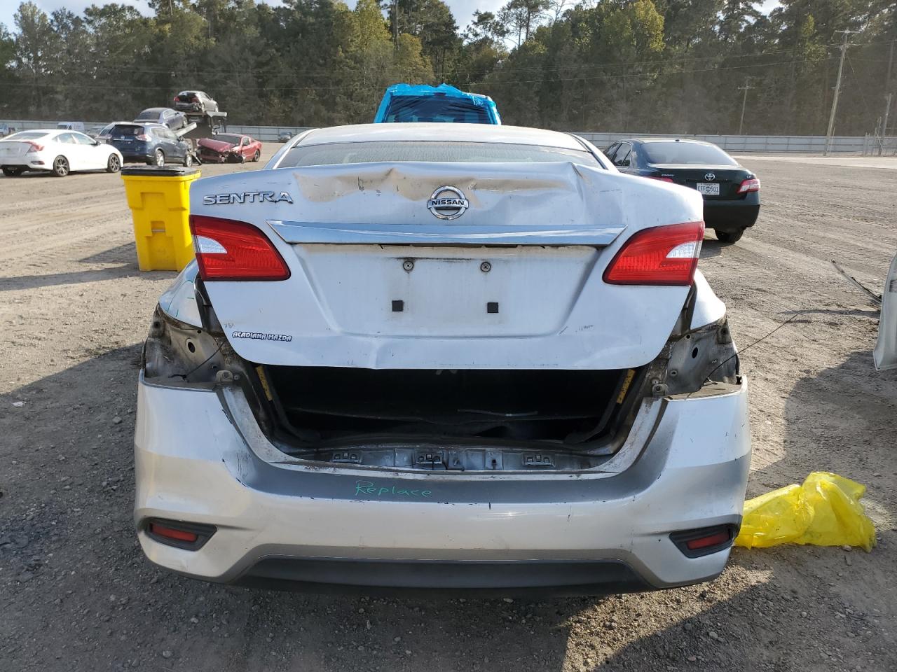 2017 Nissan Sentra - Image 6