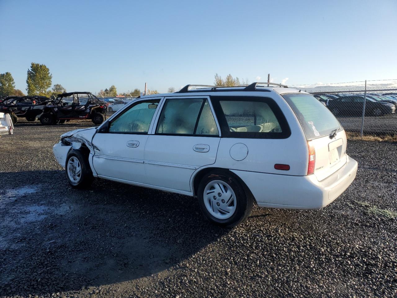 1998 Ford Escort - Image 2