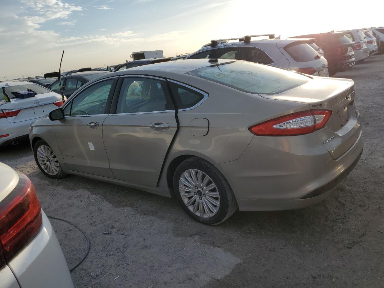 2016 Ford Fusion - Image 2