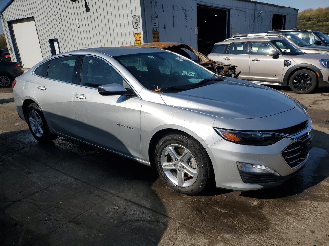 2022 Chevrolet Malibu - Image 4