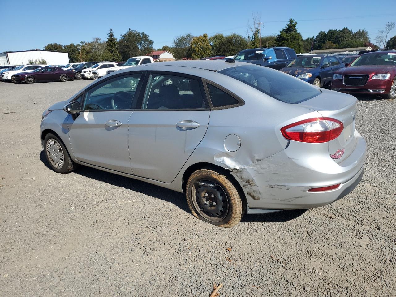 2015 Ford Fiesta - Image 2