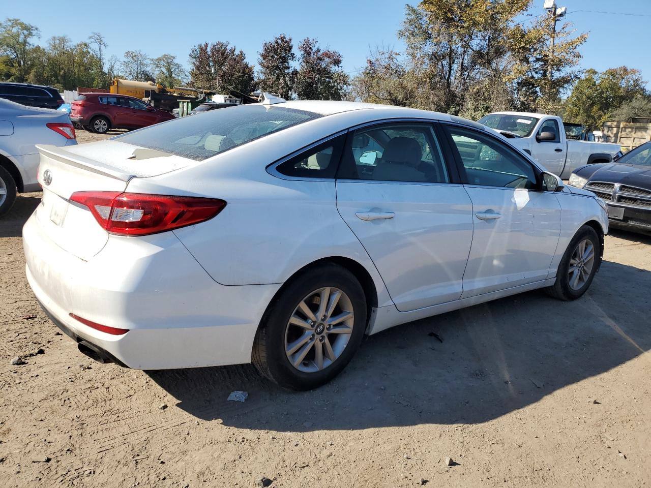 2016 Hyundai Sonata - Image 3